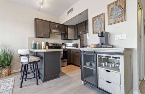 Riverwalk Apartment | Battleship Vista - Parking