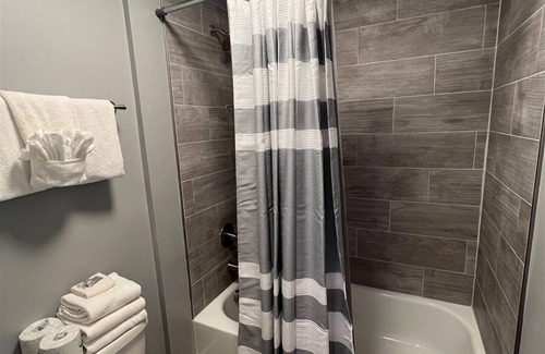 Helen Apartment | Bavarian Brook Unit 4a