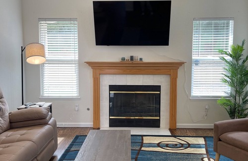 Salinas House | Bay Area Coastal Hideaway - Remodeled family size home! - 25 min from the beach!