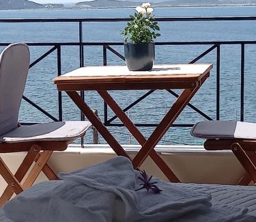 Pylos Apartment | Bay blue