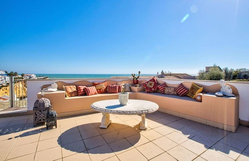 Carvoeiro Apartment | Bay D Townhouse With Roof Top Jacuzzi and Sea Views