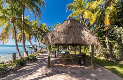 Islamorada House | Bay front 6BDr Private Beach Pickle-ball Ct Game room Sunset Views