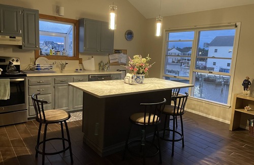 Beach Haven Gardens House | Bay front in Beach Haven Terrace-3 boat slips, game room tons of new renovations