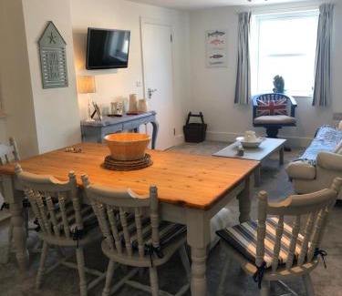 Port Isaac Apartment | Bay House Lobber Port Isaac Apartment with Sea Views & Parking