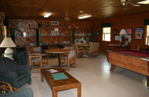 Bridgeport Resort | Bay Landing Camping Resort Cabin 9