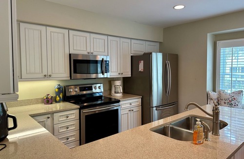 Harbor Springs Condo | Bay Springs #7 - 2 bedroom - Walk to Downtown!
