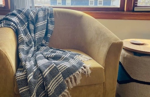 Appleton Apartment | Bay Street Unit 3 · Charming & Cozy APT-Free Parking
