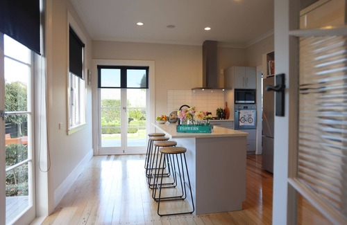 Cambridge House | Bay Tree Boutique Accommodation Cambridge