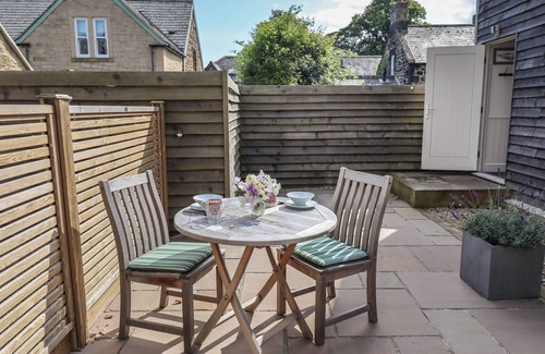 Lesbury Cottage | BAY TREE STUDIO, romantic, with a garden in Alnmouth