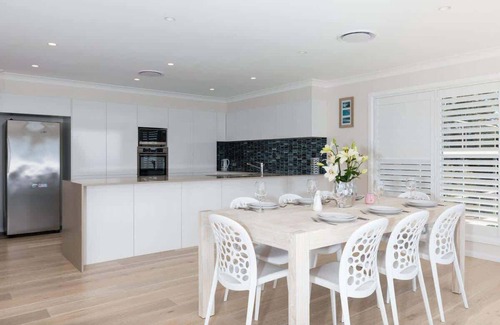 Vincentia House | Bay View 6 - 3BR Vincentia home with water views