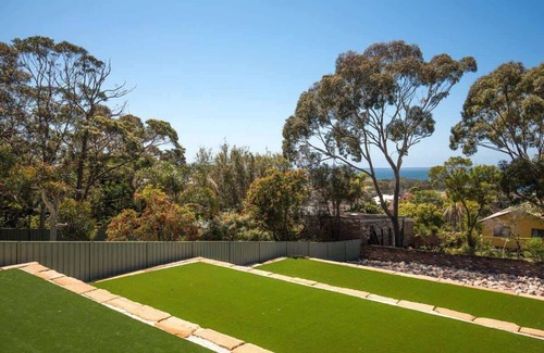 Vincentia House | Bay View 6 - 3BR Vincentia home with water views