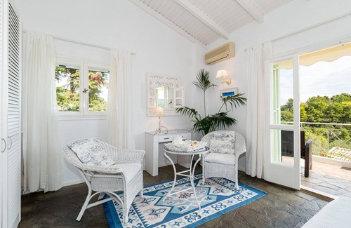 Gaios House | Bay View Bougainvillea Upper
