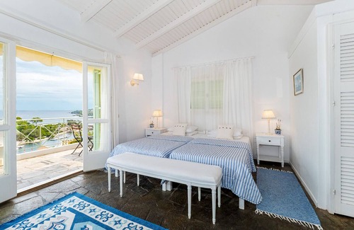 Gaios House | Bay View Bougainvillea Upper