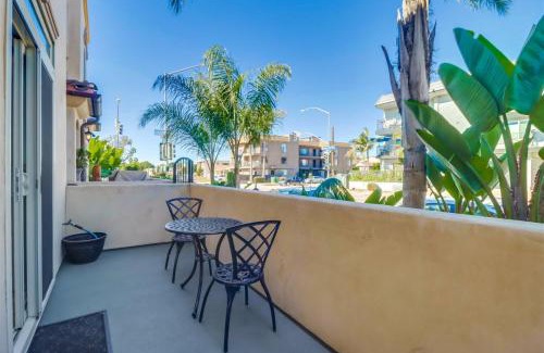 Crown Point House | Bay View Dream - Steps to Bay, Rooftop Patio & AC