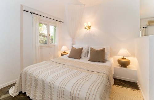 Gaios House | Bay View Jasmine Lower