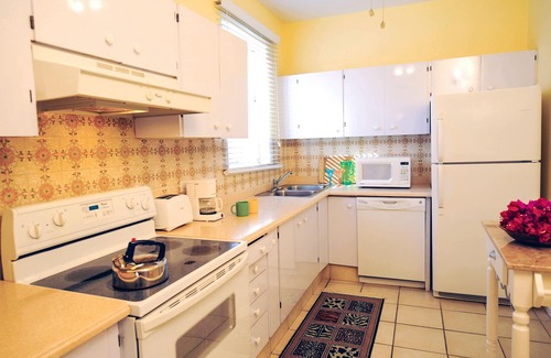 Paradise Island Apartment | Bay View Suites Paradise Island