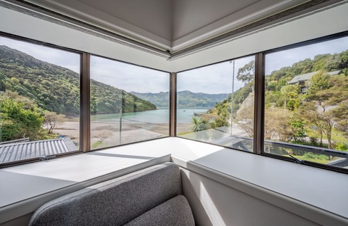 French Farm House | Bay View - Tikao Bay Holiday Home