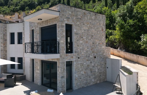 Grahovo Apartment | Bay View Village - Villa Eléanore 2