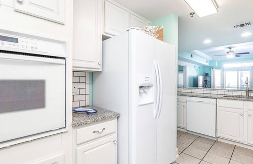 Tybee Island Condo | Bay View Villas 101 | Water Views, Community Pool