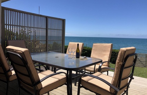 Pakawau House | Bay Vista Pakawau Beach Front