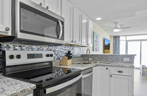 Crescent Beach Condo | Bay Watch 720-Oceanfront 1BR-Great Water Amenities