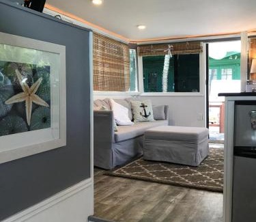 Tavernier Boat Rental | Baycation Houseboat