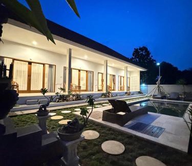 Kutuh House | Bayedan Homestay