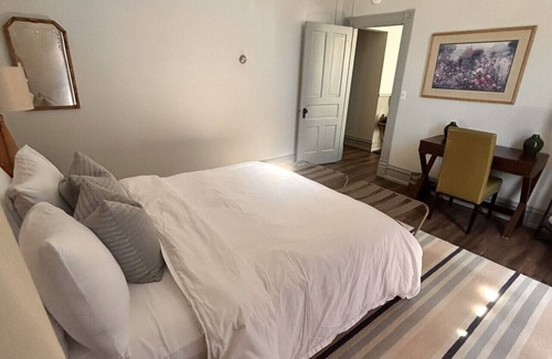 Bayfield Hotel | Bayfield Guest House - Entire Downtown Building