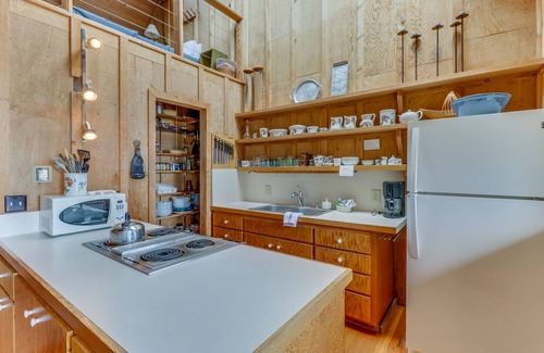 Port Ludlow Cabin | Bayfront cabin with beautiful natural surroundings boasts incredible ocean views