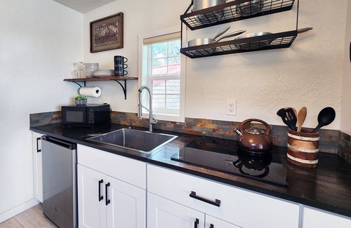 Waldport Apartment | Bayfront Escape at The Retreat! Walk to Everything! Hot Tub!