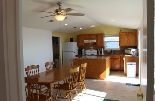 Rockport House | Bayfront Home w/NEW 240' Private Fishing Pier - 2/2, sleeps 6