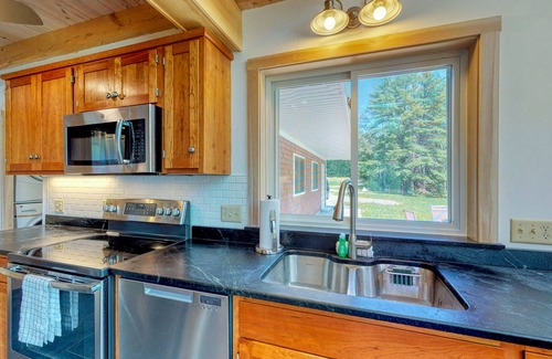 Bowdoinham House | Bayfront home with gorgeous water views, dock, outdoor patio, fireplace