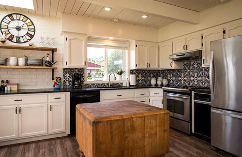 Lummi Island House | Baylight Beach House + Mother In-Law Appt for additional rate