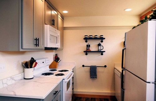 Lummi Island House | Baylight Beach House + Mother In-Law Appt for additional rate
