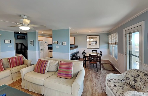 Topsail Beach House | Baylin B (11B) | Community Pool + Beach Access!