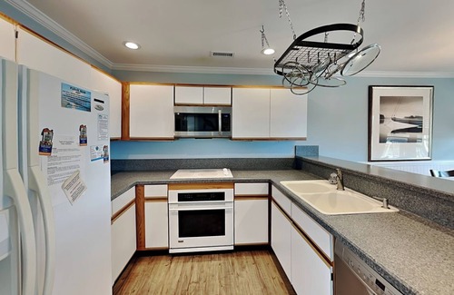 Topsail Beach House | Baylin B (11B) | Community Pool + Beach Access!