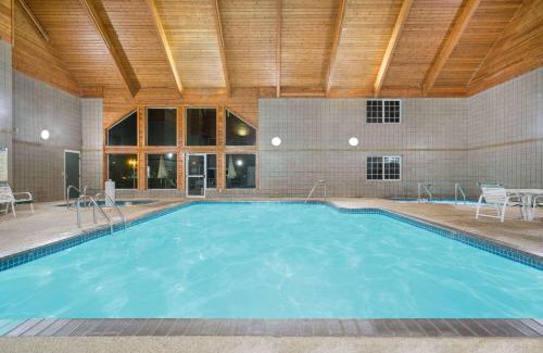 Baxter Hotel | Baymont by Wyndham Baxter/Brainerd Area