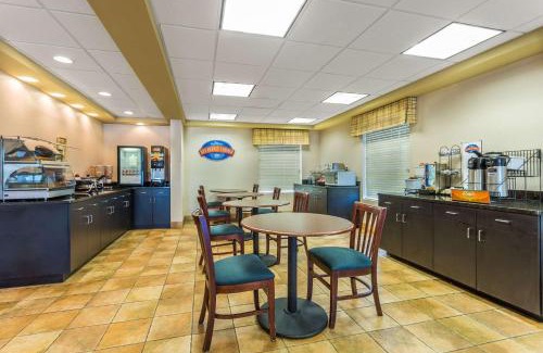Cornelia Hotel | Baymont by Wyndham Cornelia