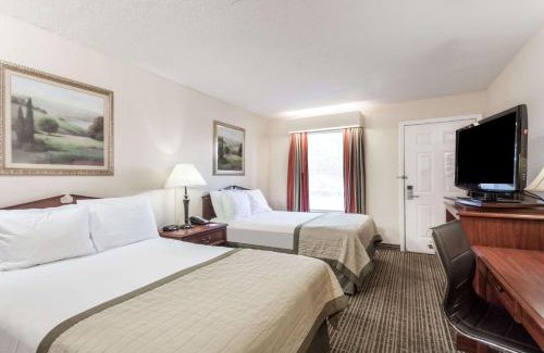 Hickory Hotel | Baymont by Wyndham Hickory