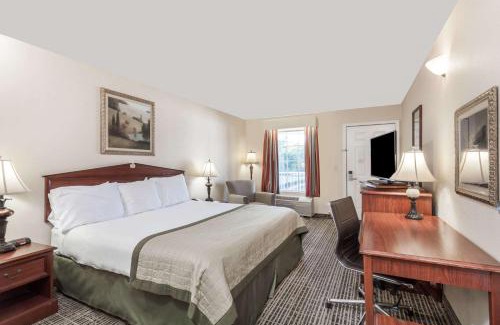 Hickory Hotel | Baymont by Wyndham Hickory
