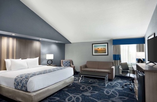 Shawnee Hotel | Baymont by Wyndham Shawnee