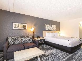 Elmsford Hotel | Baymont by Wyndham White Plains - Elmsford