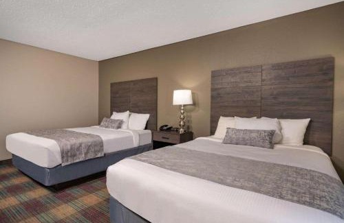 Baldwin Hotel | Baymont Inn Baldwin