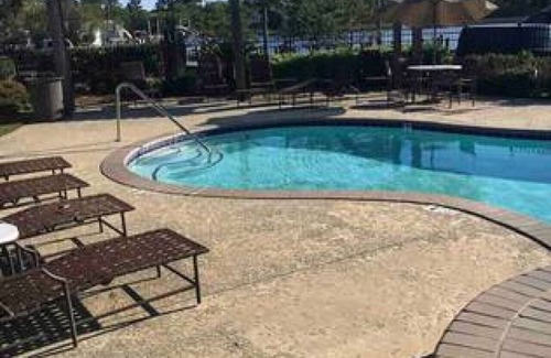 Ocean Springs Condo | Bayou Breezes- Comfort and Value Bayou Side!