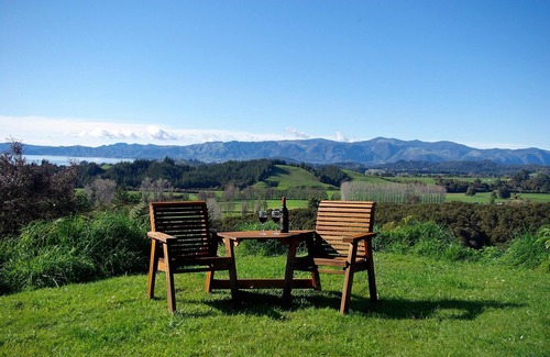 Golden Bay House | Bayridge: Jewel of Golden Bay with stunning views and close to town