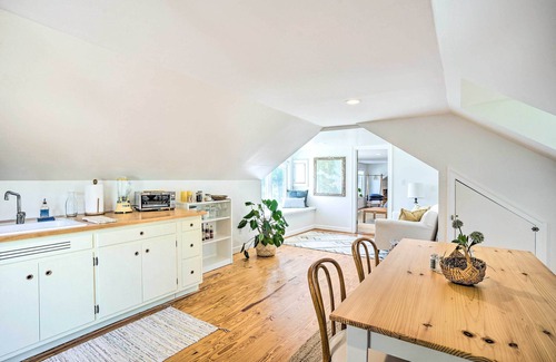 Deltaville Cottage | Bayside Deltaville Retreat w/Beach & Bay Views!