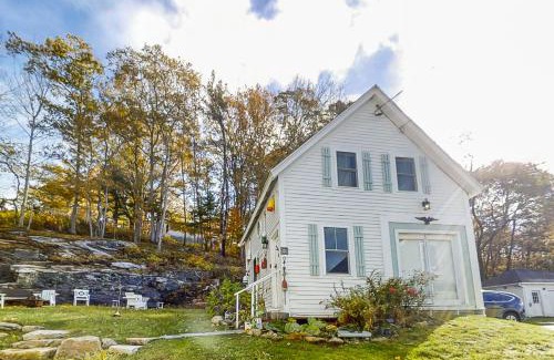 Boothbay Harbor House | Bayside Gardens Grande