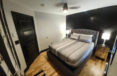 Manitoulin District Apartment | BAYSIDE RESORT, 2 O'CLOCK SUITES