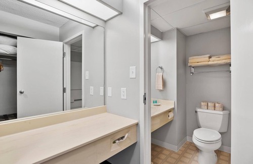 North East Resort | Bayview | 2-Room Deluxe Suite