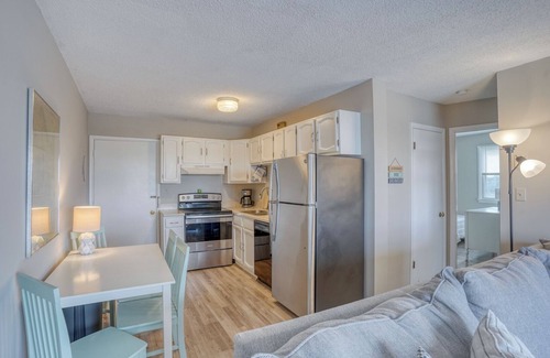 Lewes Condo | Bayview Condo right on Lewes Beach